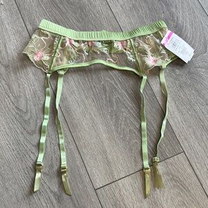 NWT Kilo Brava Green Floral Embroidered Garter Belt